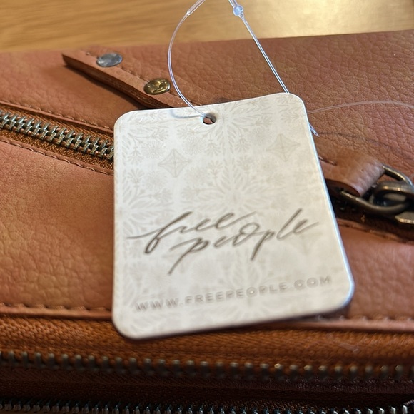 Free People Distressed Vegan Wallet, NWT - Picture 6 of 7